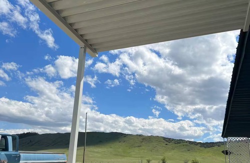 Fort Smith House | The ledengary Bighorn river where trout dreams come true.