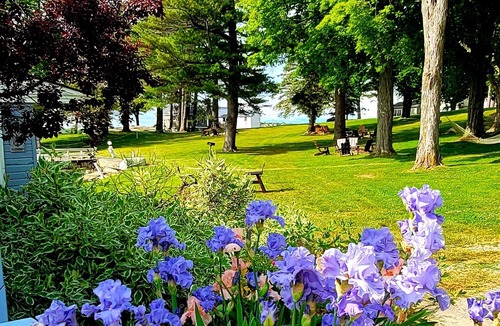 Alexandria Bay House | The Ledges Resort and Marina, Island Cottage