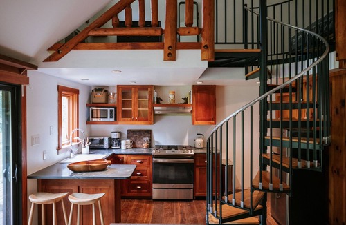 Mount Tremper Hotel | The Leeway