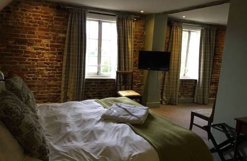 Chiddingstone Hoath Hotel | The Leicester Arms