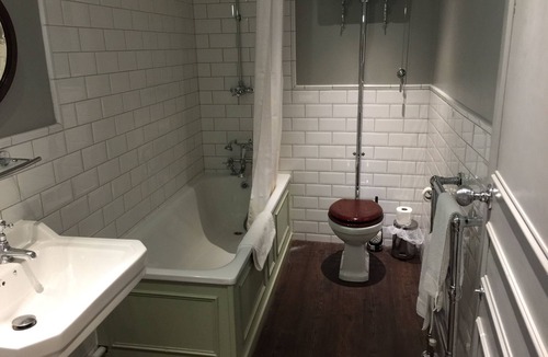 Chiddingstone Hoath Hotel | The Leicester Arms