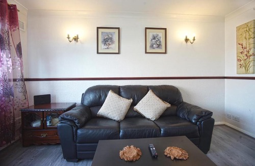 Leigh House | The Leigh Nest