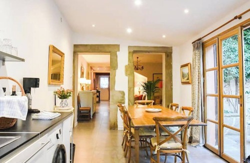 Villeneuve-Minervois House | The lemon trees secret gardens.