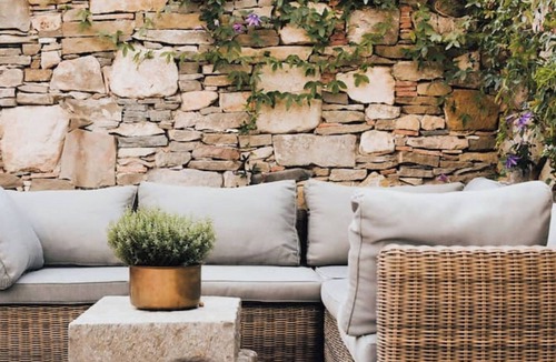 Villeneuve-Minervois House | The lemon trees secret gardens.