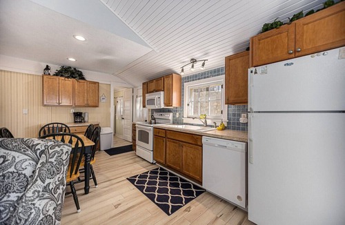 South Haven Cabin | The Lemon Slice on North Beach
