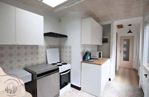 Lens House | The Lens flea market.