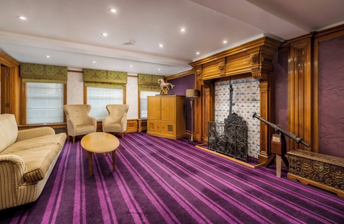Richmond-upon-Thames Hotel | The Lensbury Resort