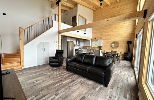 Saint-Felix-d'Otis Ski Chalet | The Leopold