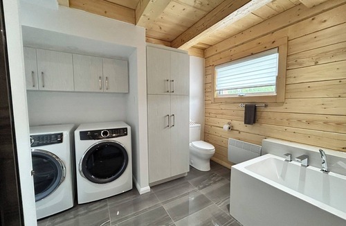 Saint-Felix-d'Otis Ski Chalet | The Leopold