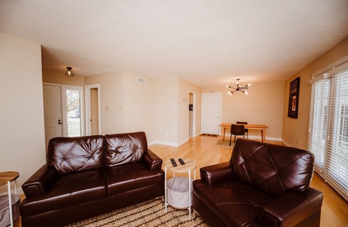 Lakeview  Jefferson County House | The Leroy