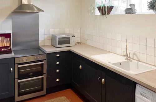 Llangattock House | The Library - Uk46649