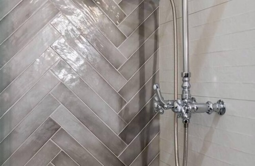 Sedalia Apartment | The Library