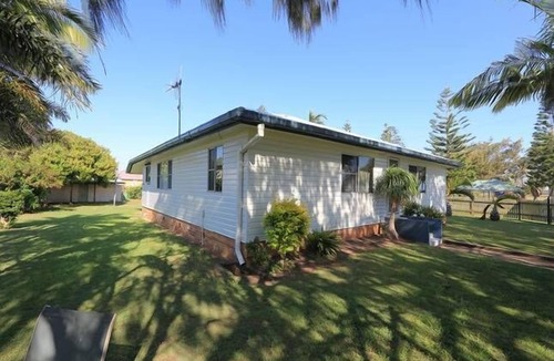 Burnett Heads House | The Light House Cottage