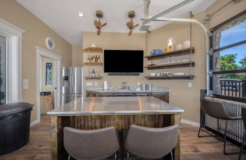 Osage Beach House | The Lighthouse - 2026 VRBO OF THE YEAR - Private Heated Pool & Golf Course 7k SF