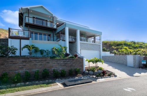 Airlie Beach House | The Lighthouse