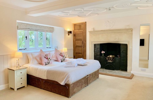 Nunney House | The Lighthouse