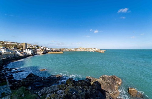 St Ives House | The Lighthouse