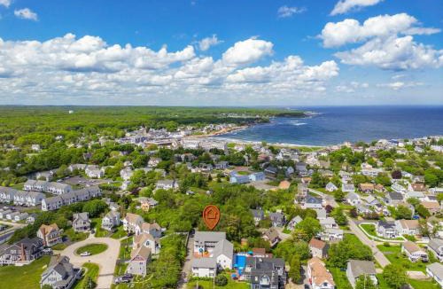 York Beach Hotel | The Lighthouse Inn & Suites