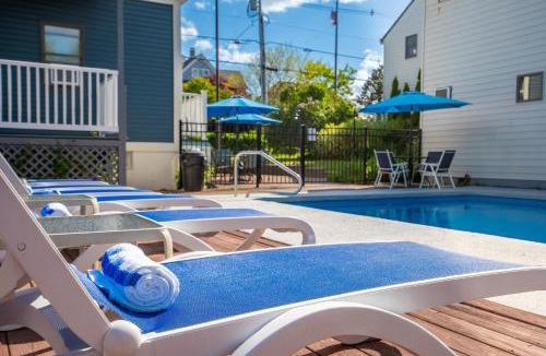 York Beach Hotel | The Lighthouse Inn & Suites
