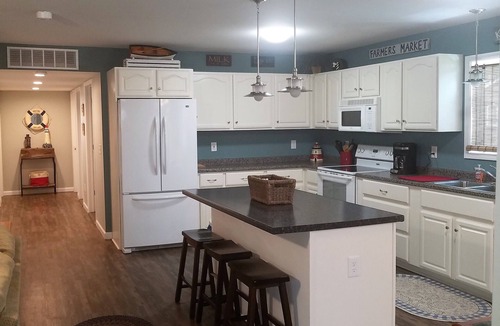 North Lakeport House | The Lighthouse Cottage - Sleeps 8