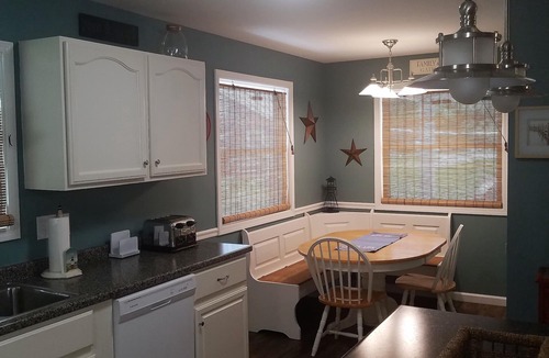 North Lakeport House | The Lighthouse Cottage - Sleeps 8