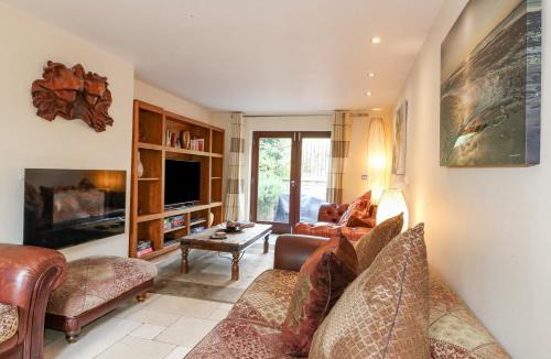 Darley Dale House | The Lillies