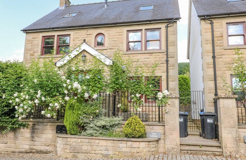 Beeley Cottage | The Lillies