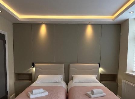 Walworth Apartment | The Lily Aparts