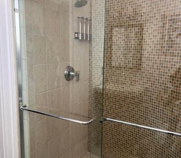 Burlington Bed & Breakfast | The Lily Inn - Burlington