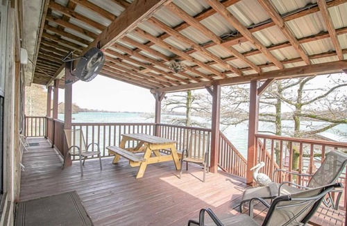 Lake Providence House | The Lily Pad