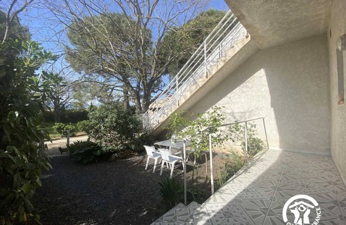 Latour-Bas-Elne House | The Lime Tree in the Parc de la Dame