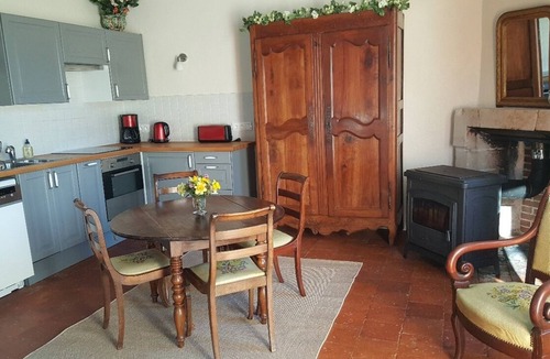 Sennevieres House | The lime tree lodge, a cocoon in lush greenery.