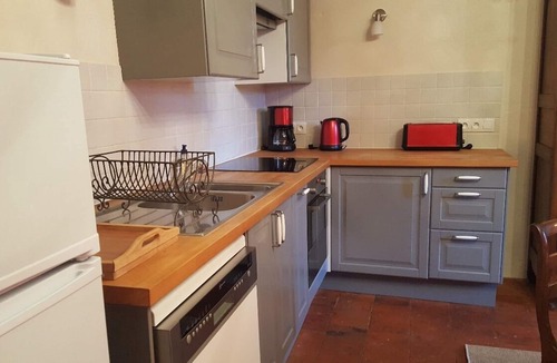 Sennevieres House | The lime tree lodge, a cocoon in lush greenery.