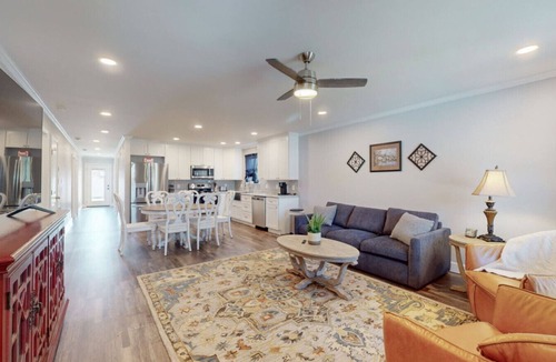 Fayetteville House | The Lincoln | Downtown Dreamin`