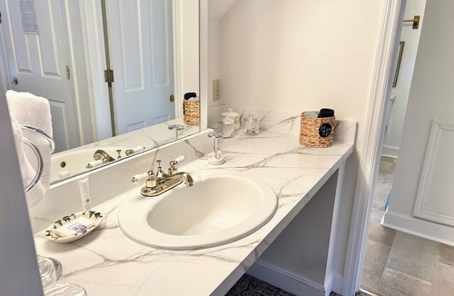 Italian Village Bed & Breakfast | The Lincoln Short North B&B