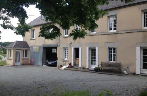 Saint-Yrieix-les-Bois House | The Linden House