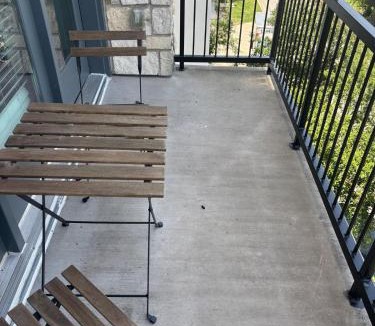 Addison Apartment | The Link & Lounge, Close to Everything