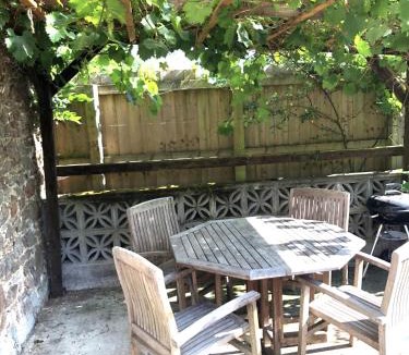 Liverton House | The Linney