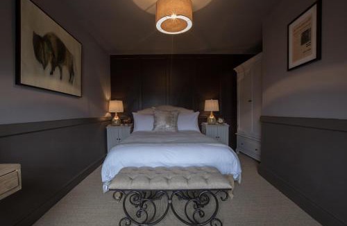 Wimborne Hotel | The Lion Hotel - Pub & Restaurant