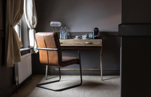 Wimborne Hotel | The Lion Hotel - Pub & Restaurant