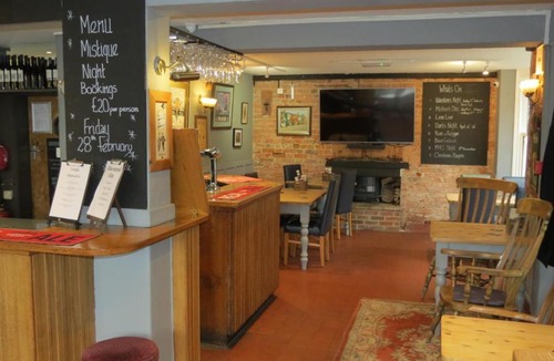 Waddesdon Hotel | The Lion Waddesdon