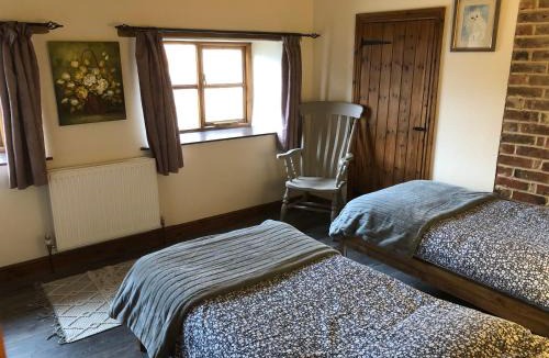 Crick House | The Little Barn