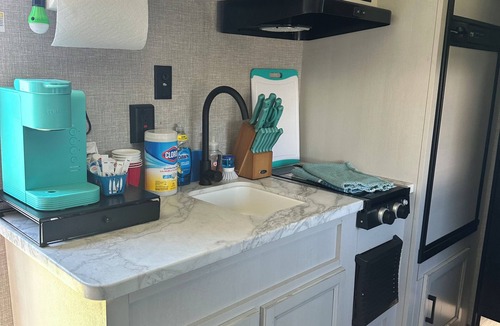 Oceano RV Rental | The Little Camper