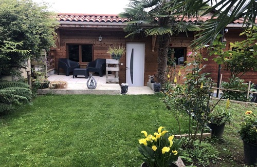 Juzet-d'Izaut Ski Chalet | The little cottage on the road to Santiago de Compostela.