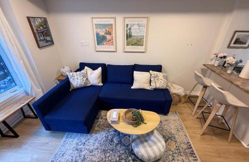 King West Village Apartment | The Little Gallery Suite, Cozy Living in the Core