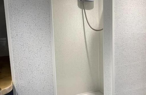 Mawr Apartment | The Little Grebe