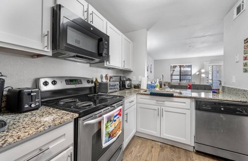 Pleasant Valley Apartment | THE LITTLE HAVANA AT RIVERSIDE #11