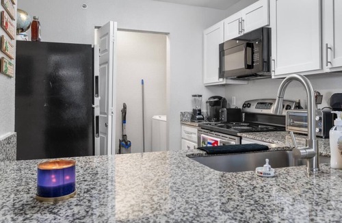 Pleasant Valley Apartment | THE LITTLE HAVANA AT RIVERSIDE #11