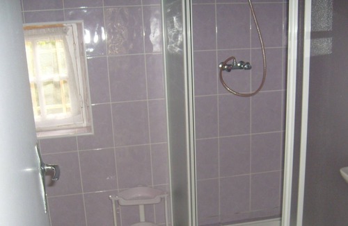 Matignon House | The little house in meadow