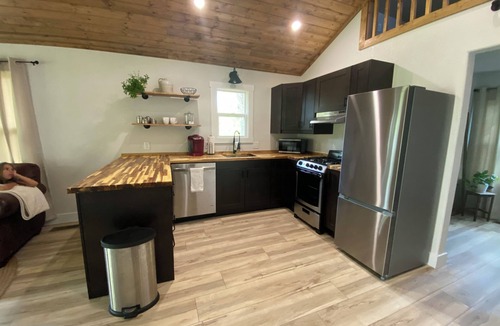 Yellville House | The Little House on Broadway